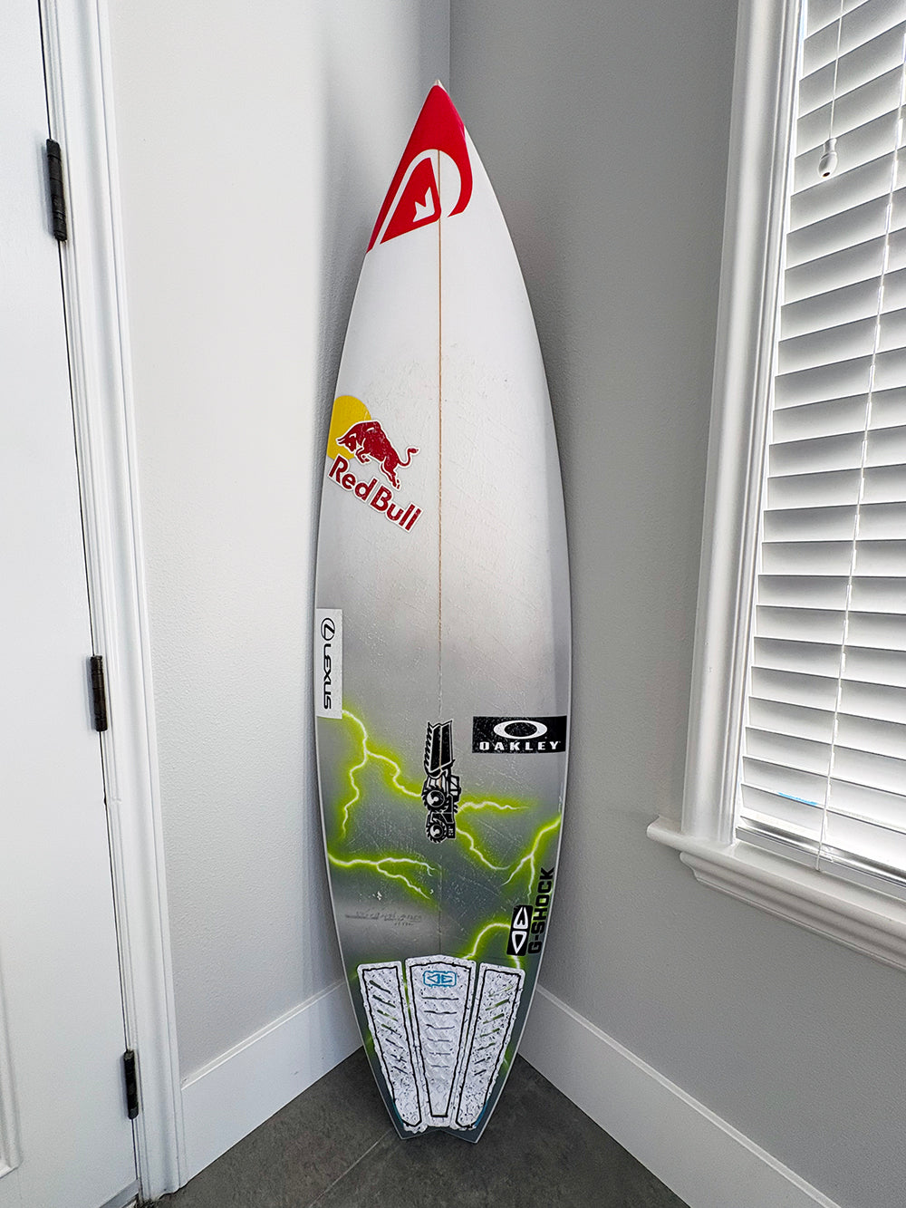 五十嵐カノア使用ボード・JS / MONSTER 10 / PU / 5'11