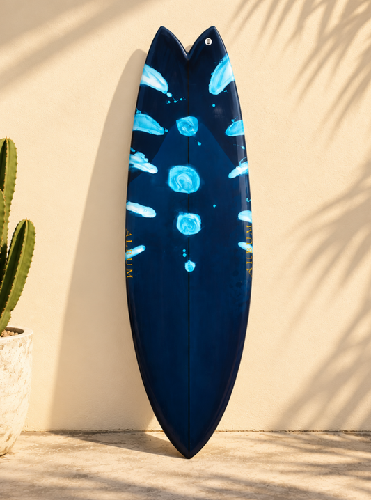 VEE BEE /  5'3" x 19.5 x 2.35