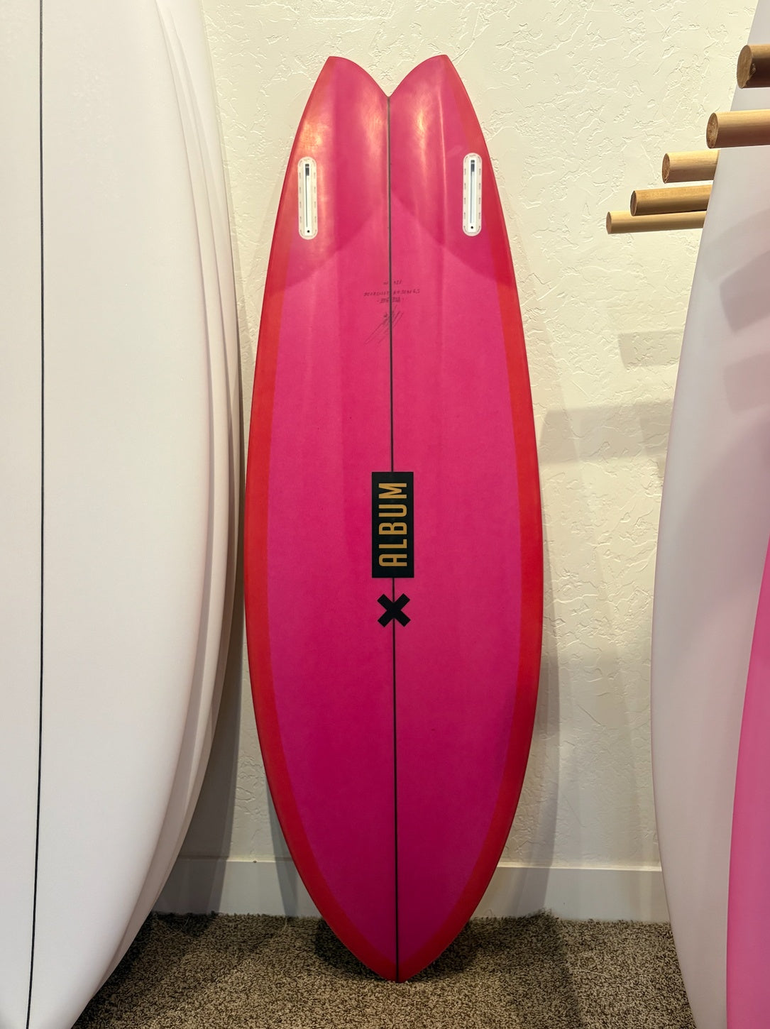 VEE BEE / 5'3" × 19.75 × 2.4 / 26.7L